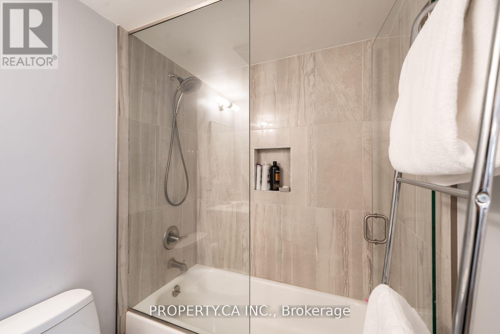 202 - 60 St Clair Avenue W, Toronto (yonge-st. Clair), Ontario