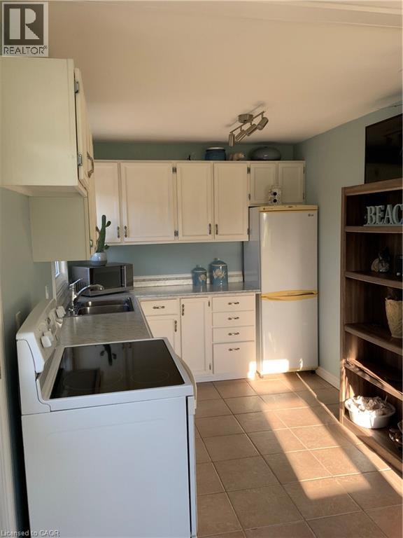 25 First Avenue, Long Point, Ontario