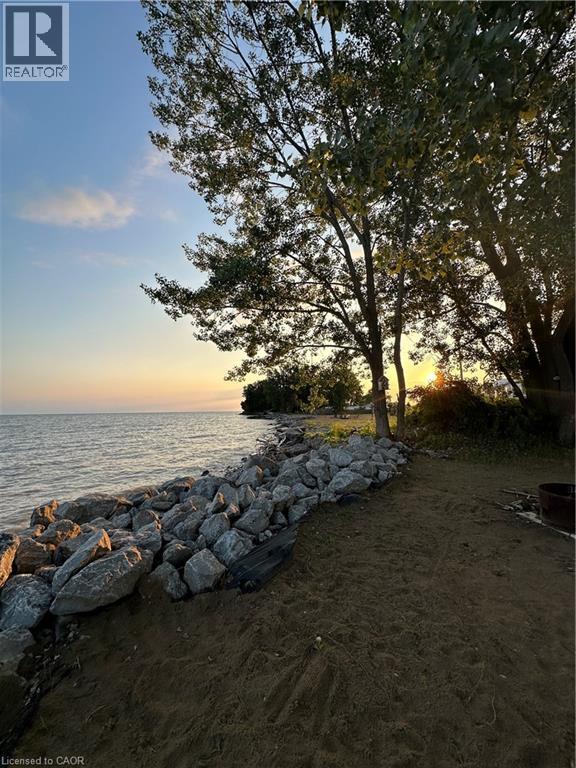 25 First Avenue, Long Point, Ontario