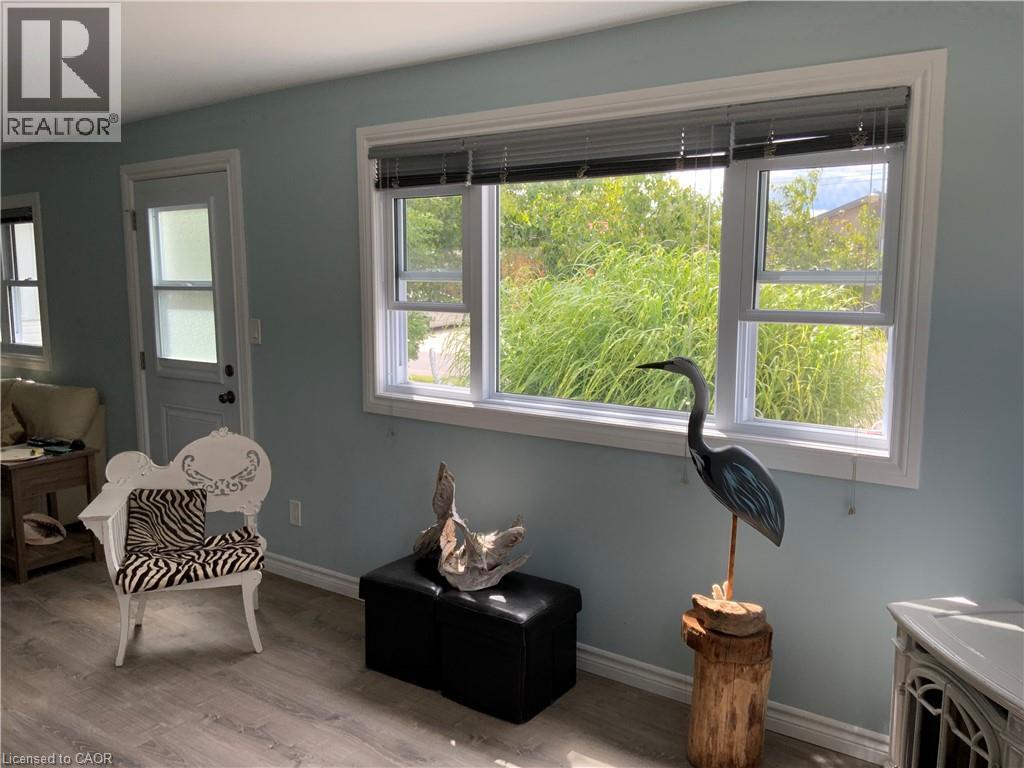 25 First Avenue, Long Point, Ontario