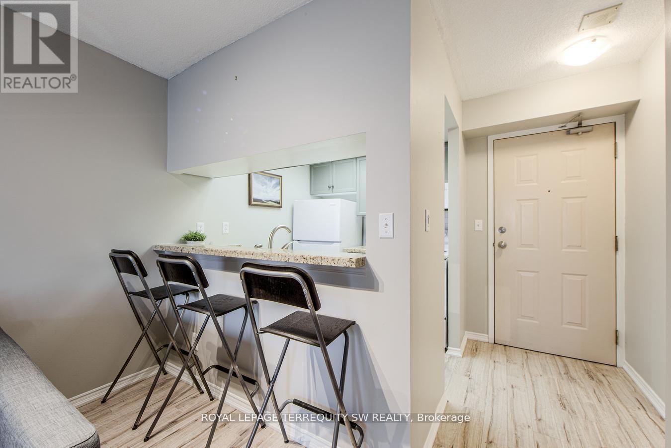 933 - 222 The Esplanade, Toronto (waterfront Communities), Ontario