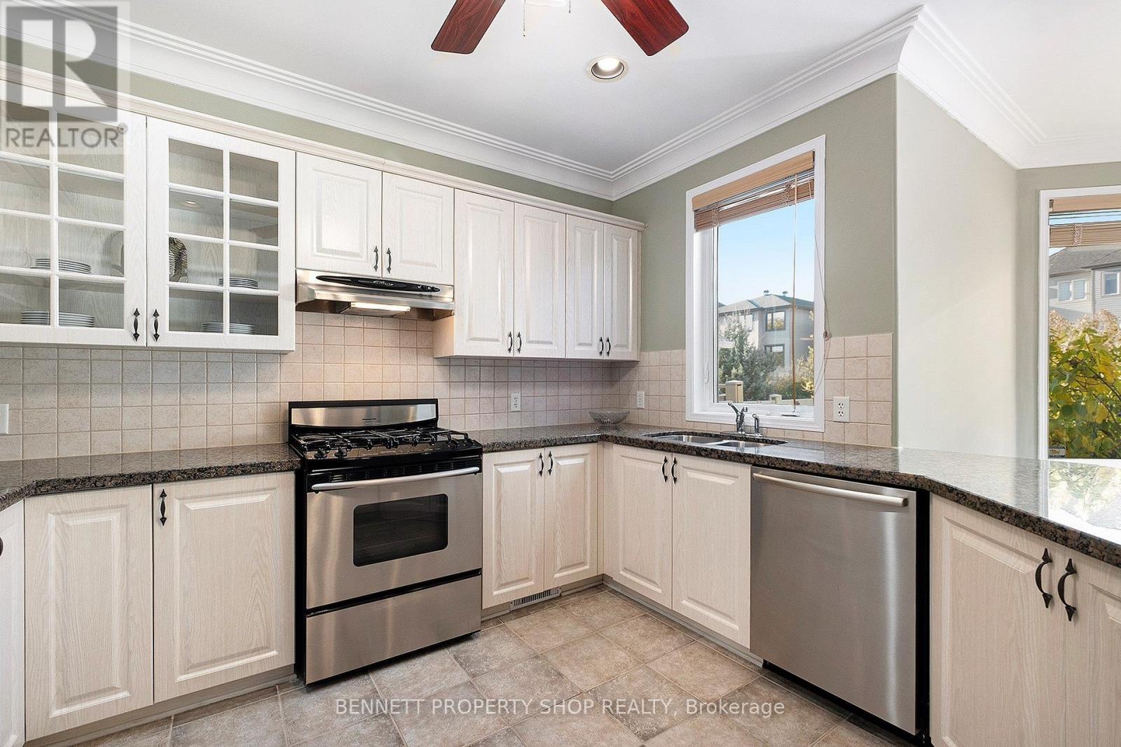 18 Tierney Drive, Ottawa, Ontario