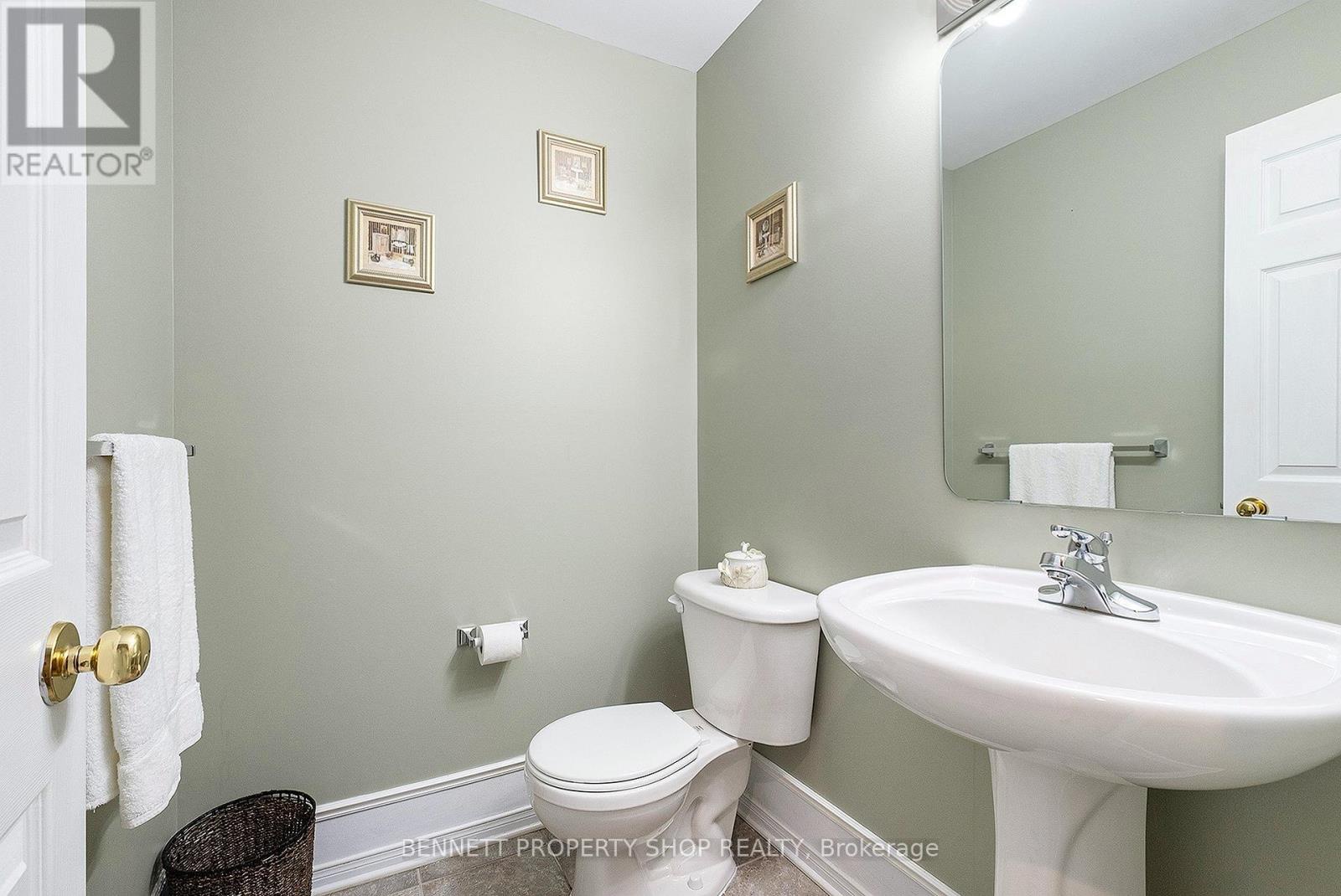 18 Tierney Drive, Ottawa, Ontario