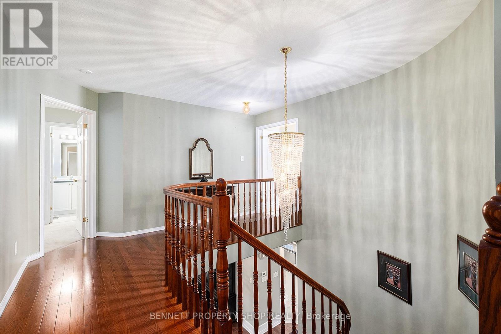 18 Tierney Drive, Ottawa, Ontario