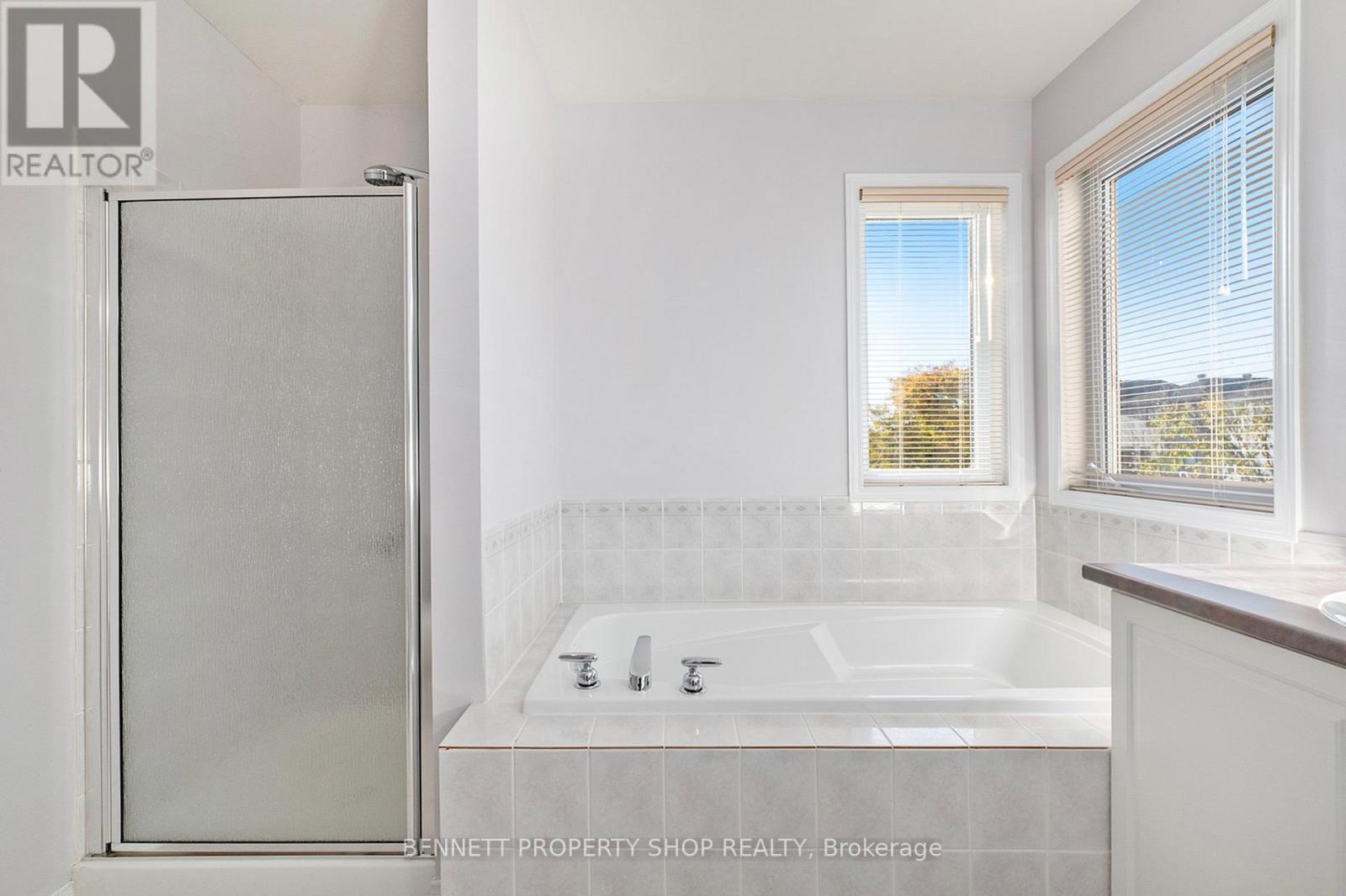 18 Tierney Drive, Ottawa, Ontario