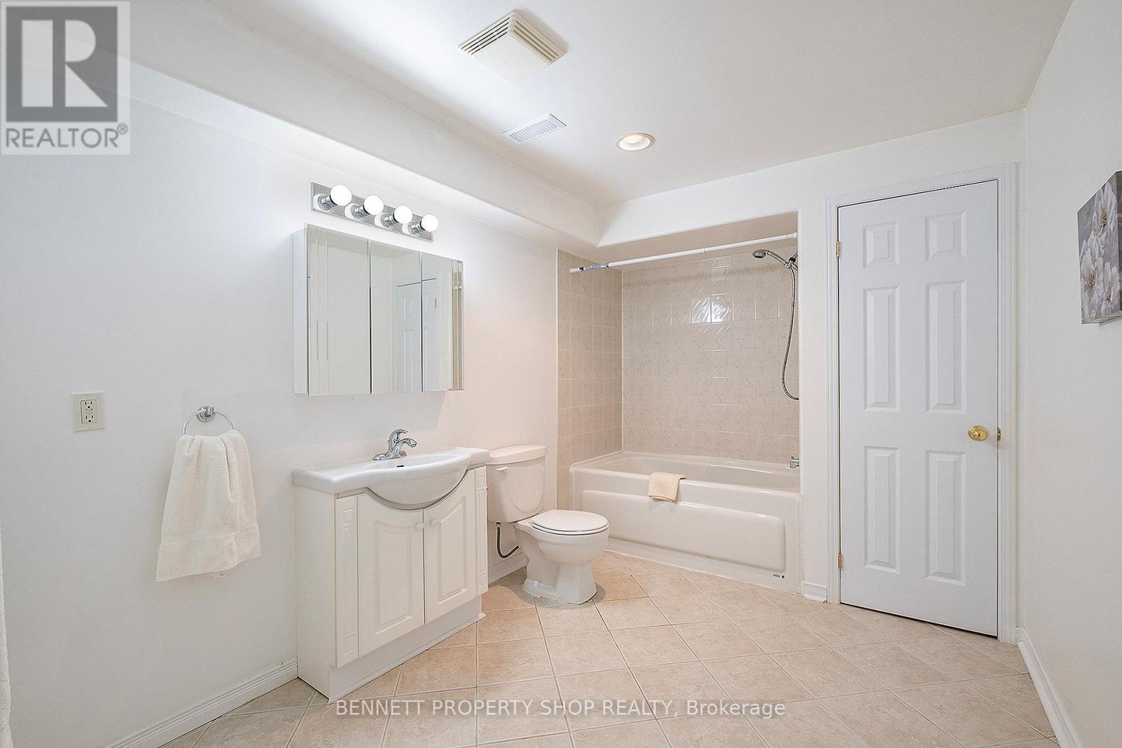 18 Tierney Drive, Ottawa, Ontario