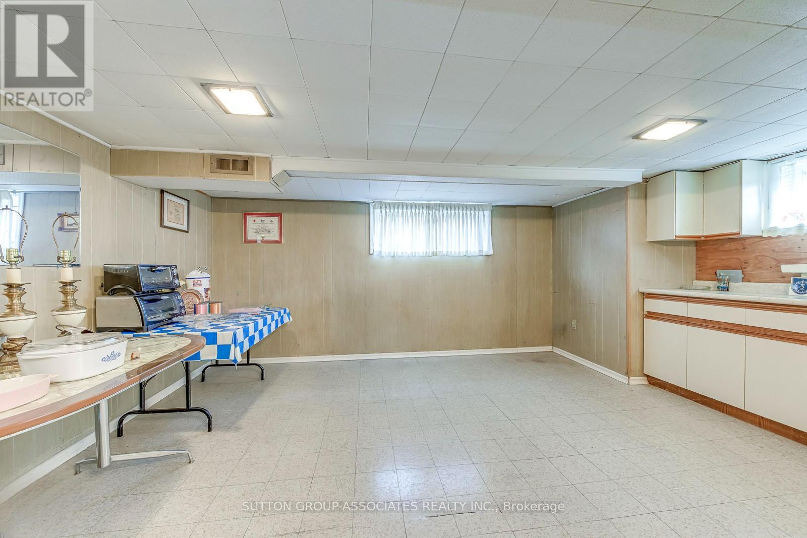 136 Anthony Road, Toronto (downsview-roding-cfb), Ontario