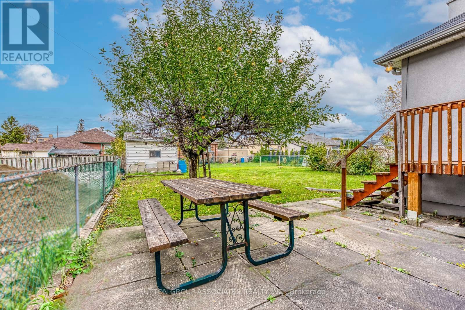 136 Anthony Road, Toronto (downsview-roding-cfb), Ontario