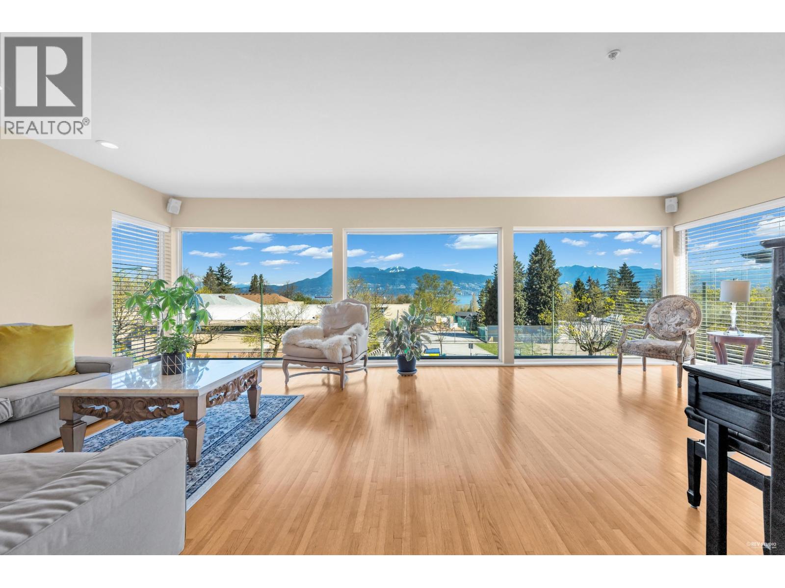 4060 W 10th Avenue, Vancouver, British Columbia