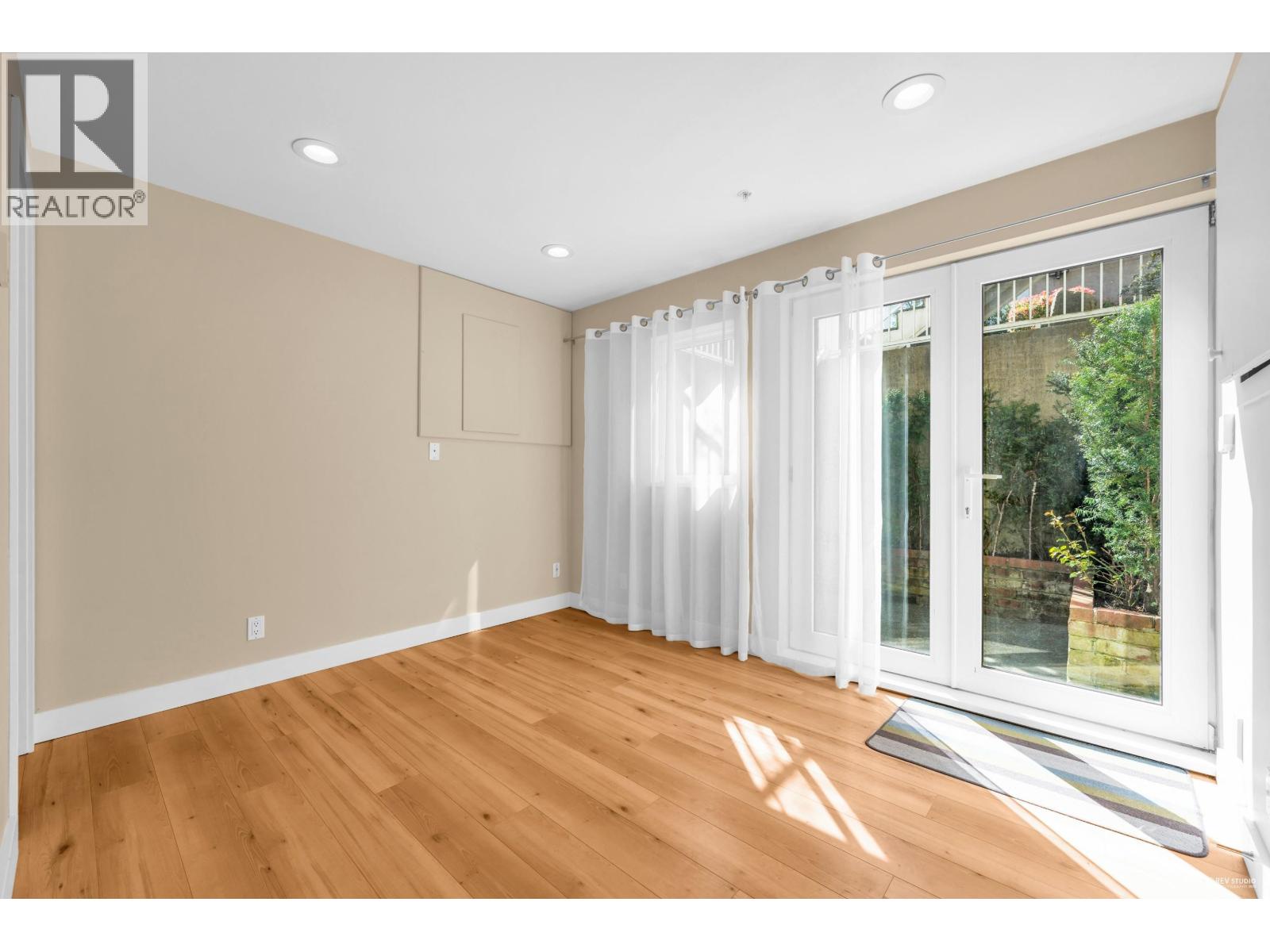 4060 W 10th Avenue, Vancouver, British Columbia