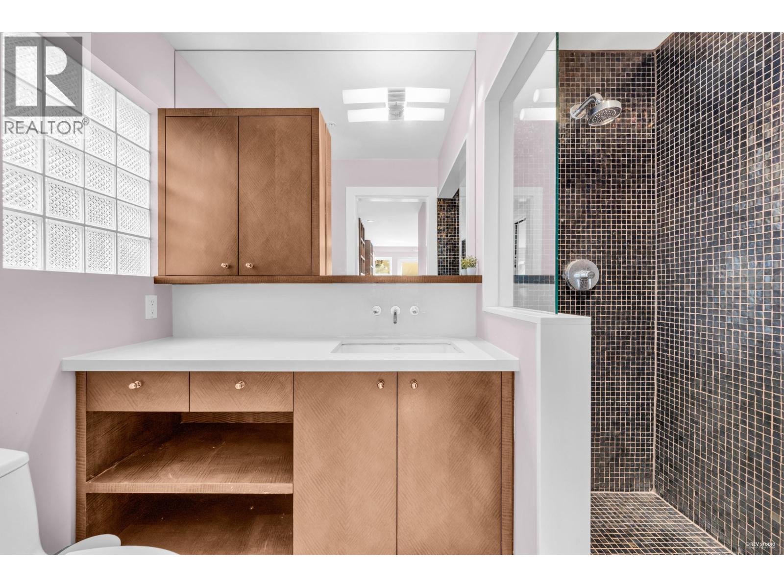 4060 W 10th Avenue, Vancouver, British Columbia