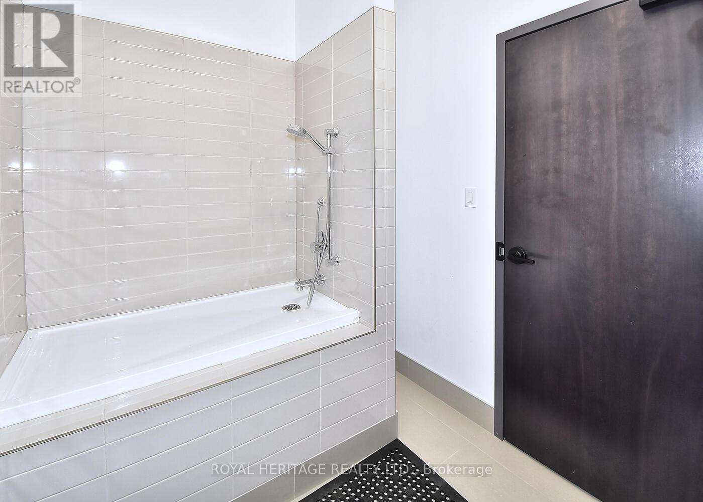 510 - 195 Hunter Street E, Peterborough (ashburnham Ward 4), Ontario