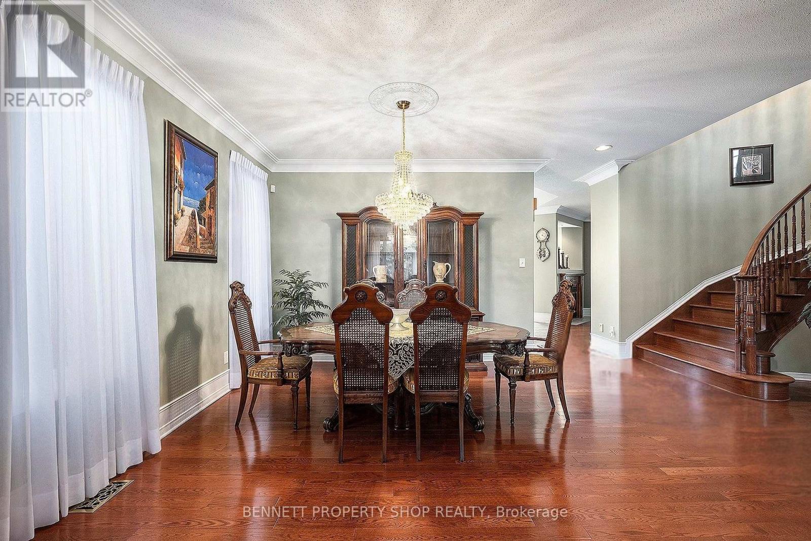 18 Tierney Drive, Ottawa, Ontario