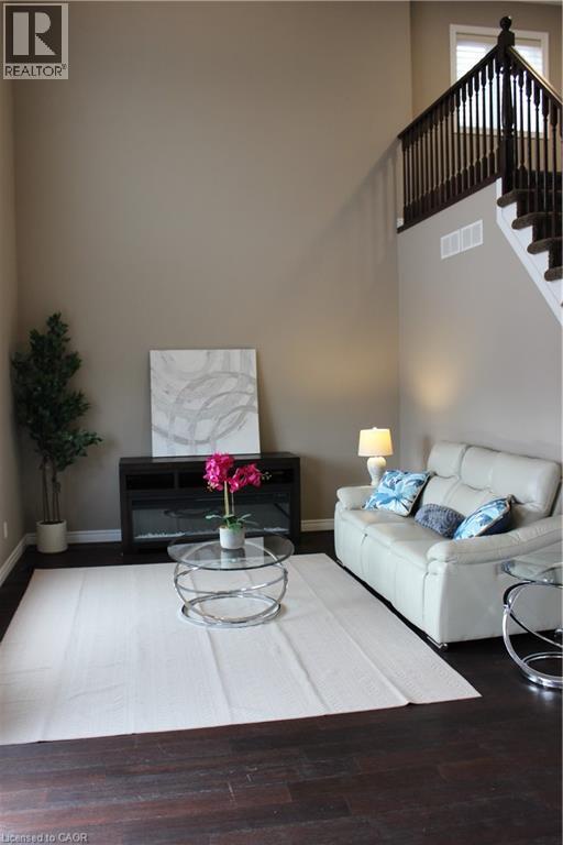 561 Thomas Slee Drive, Kitchener, Ontario