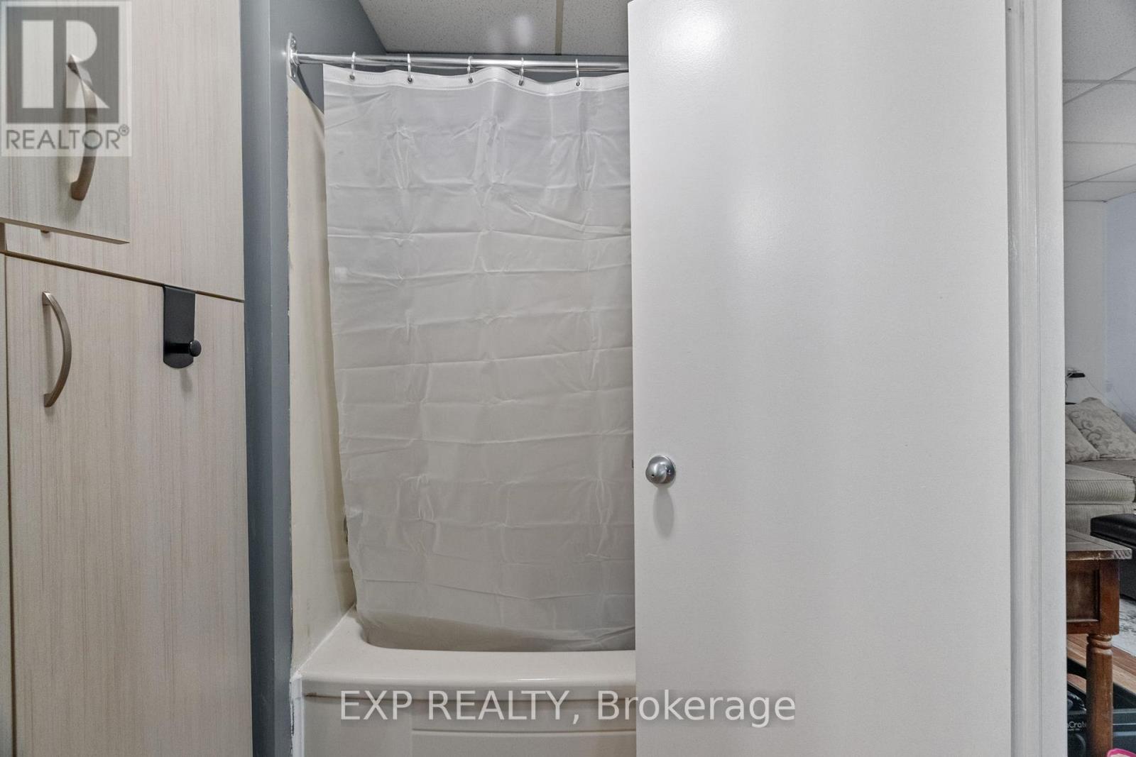 195 Main Street, Lucan Biddulph (lucan), Ontario