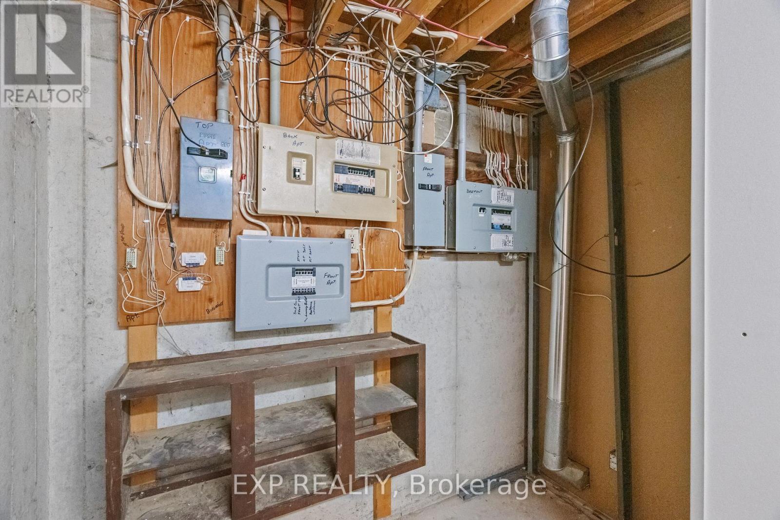 195 Main Street, Lucan Biddulph (lucan), Ontario