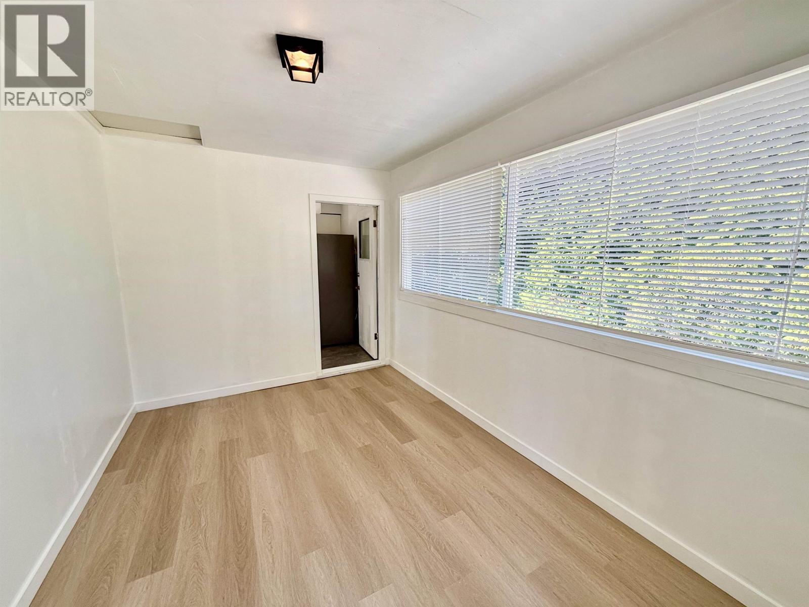 6472 Jasper Road, Sechelt, British Columbia