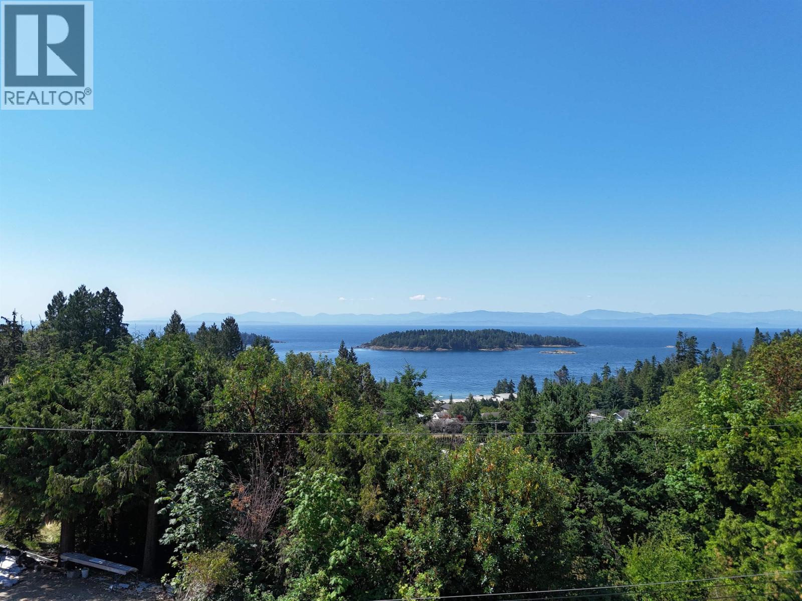 6472 Jasper Road, Sechelt, British Columbia