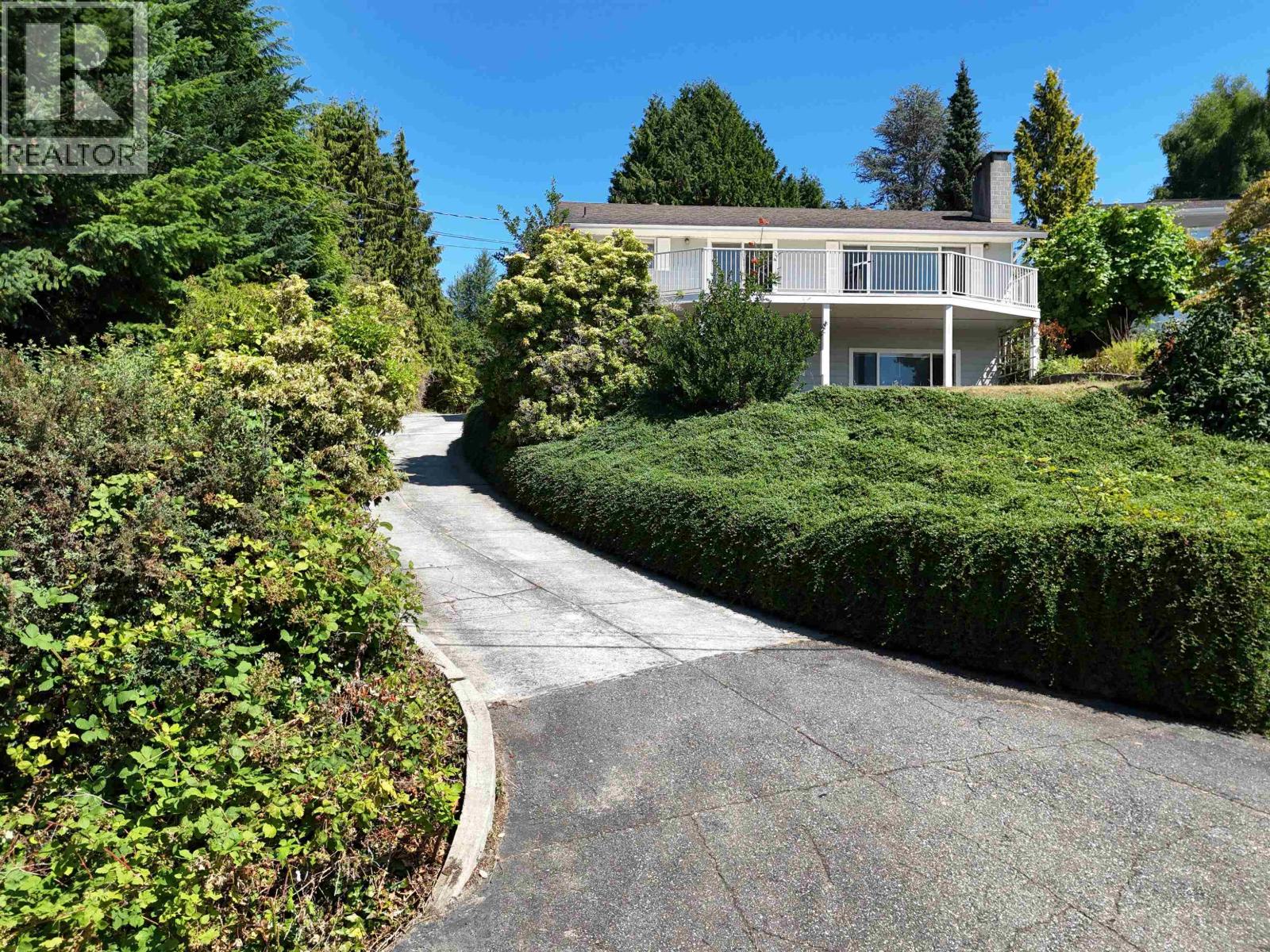 6472 Jasper Road, Sechelt, British Columbia