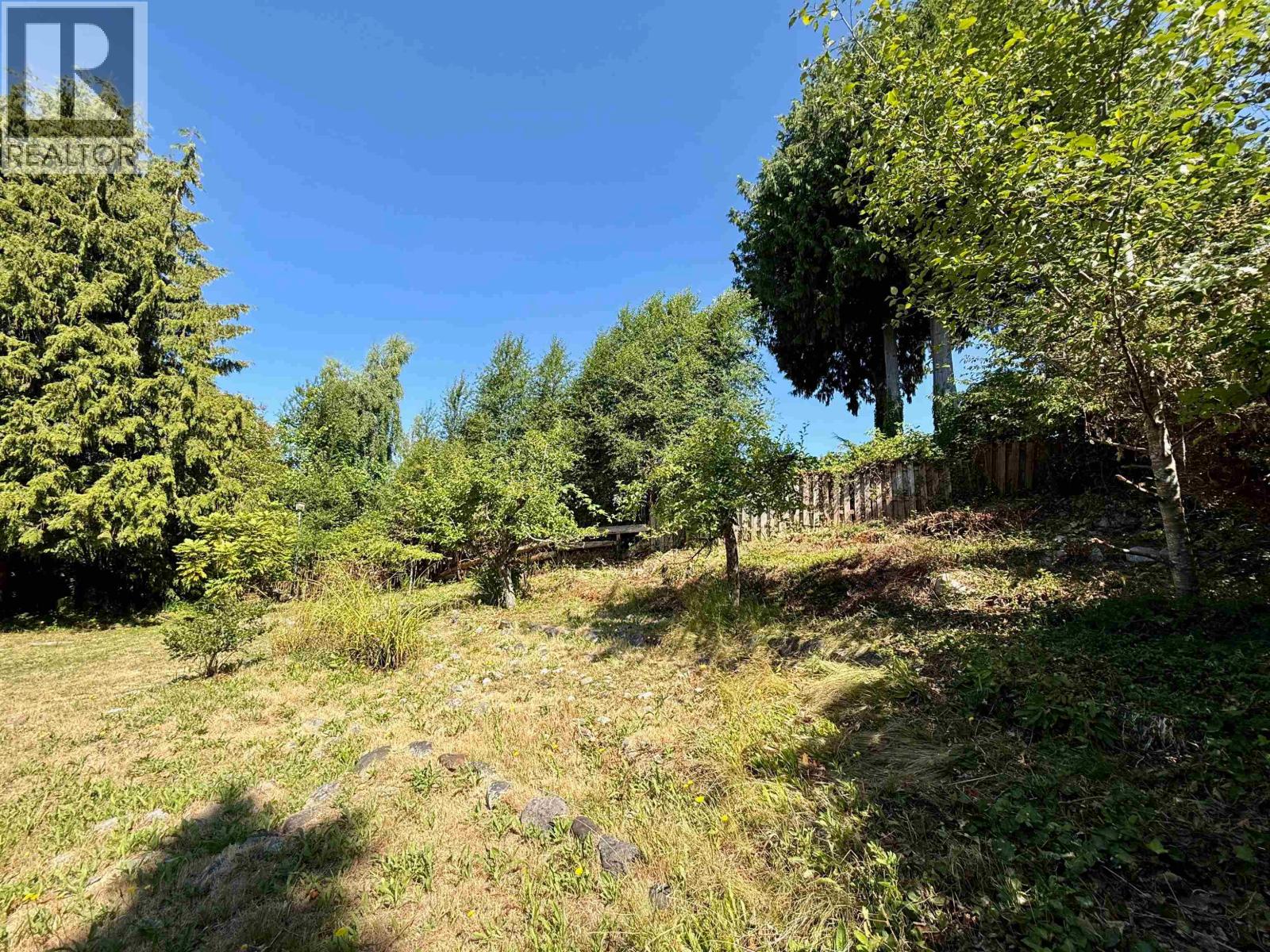 6472 Jasper Road, Sechelt, British Columbia