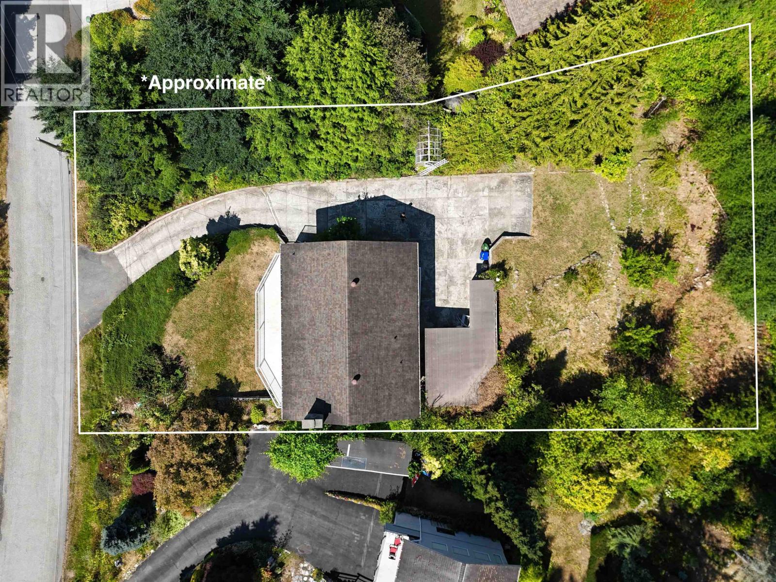 6472 Jasper Road, Sechelt, British Columbia