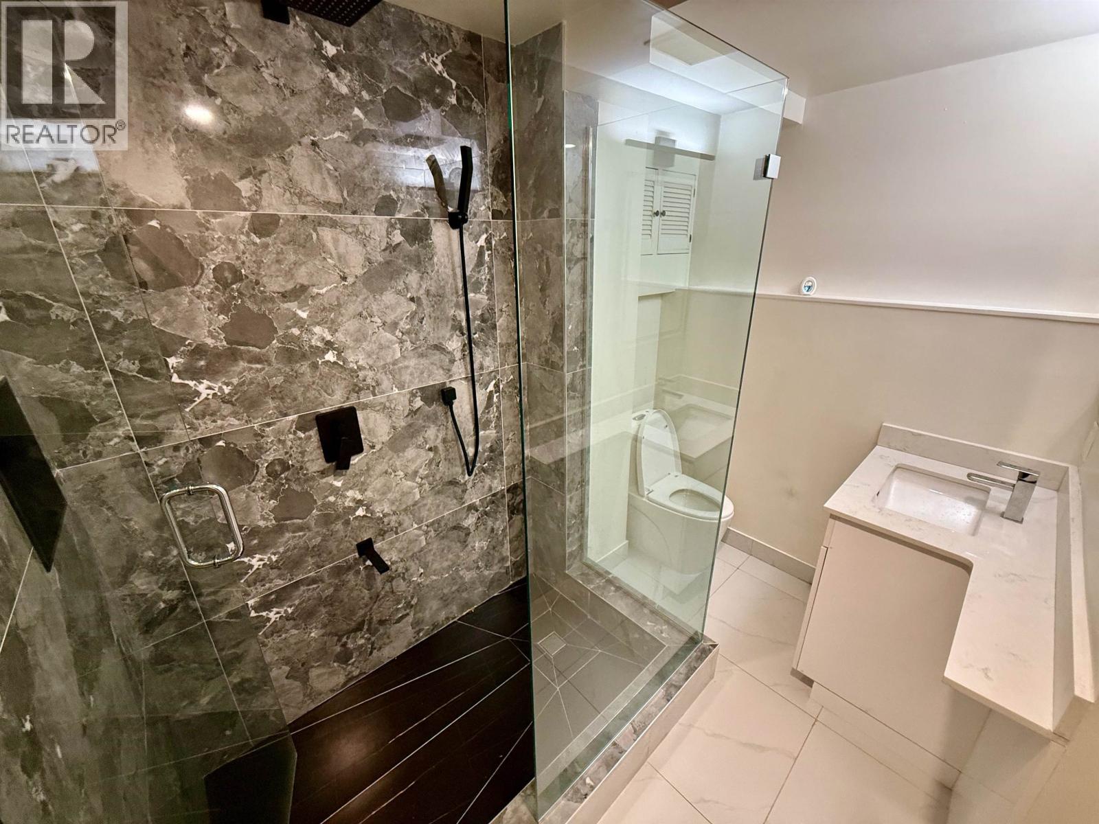 6472 Jasper Road, Sechelt, British Columbia