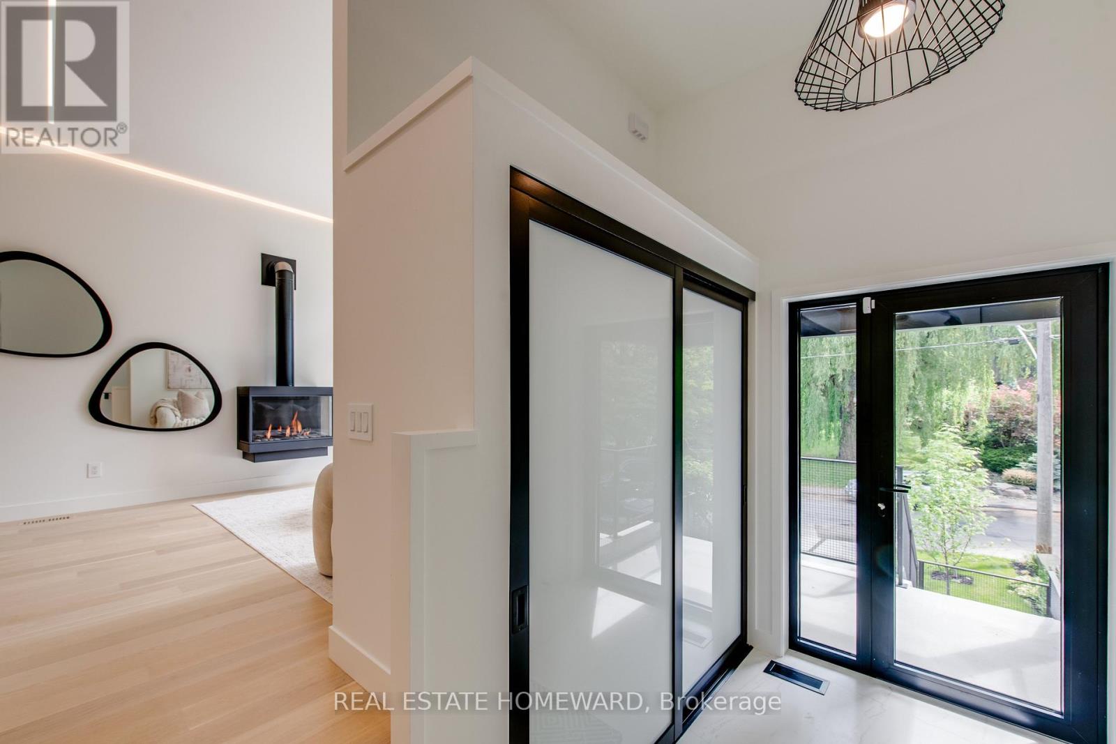 174 Kenilworth Avenue, Toronto (the Beaches), Ontario