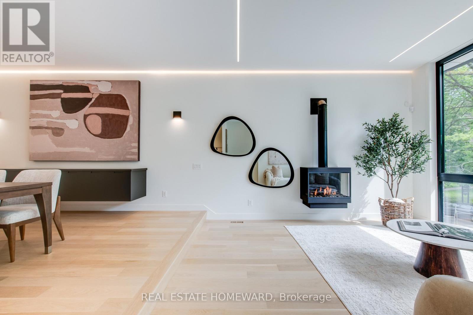 174 Kenilworth Avenue, Toronto (the Beaches), Ontario