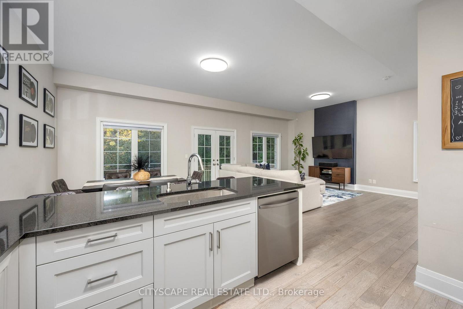 74 Old Bloomington Road, Aurora (aurora Estates), Ontario