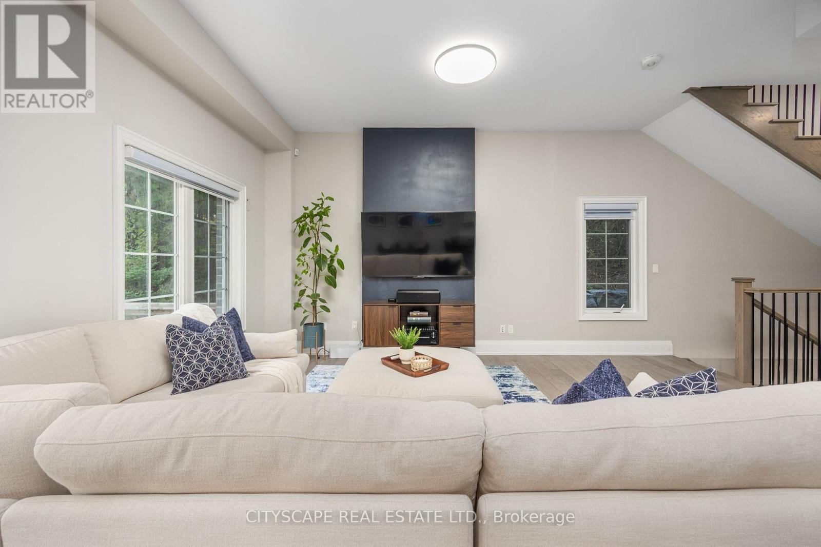 74 Old Bloomington Road, Aurora (aurora Estates), Ontario