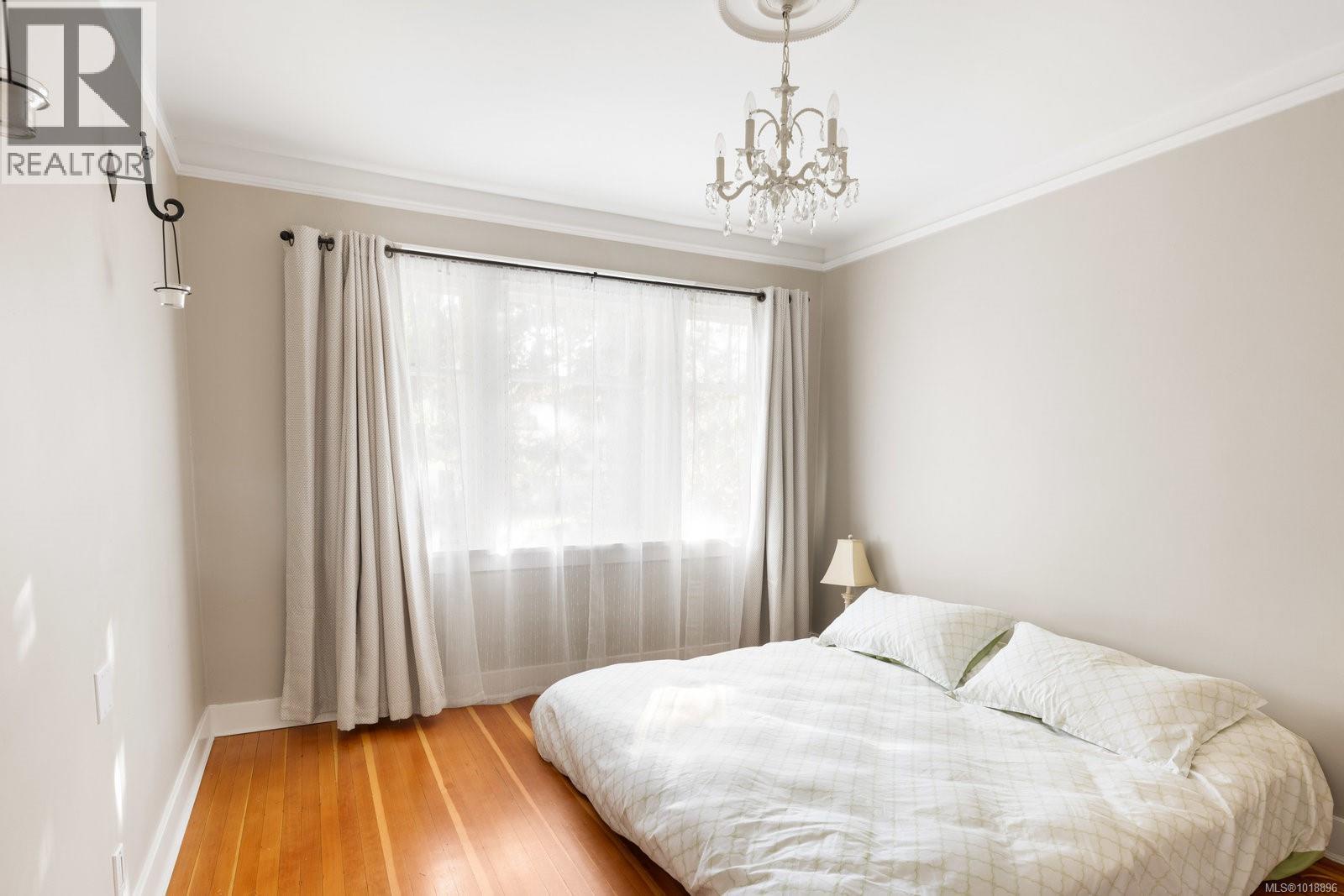 2168 Bartlett Ave, Oak Bay, British Columbia