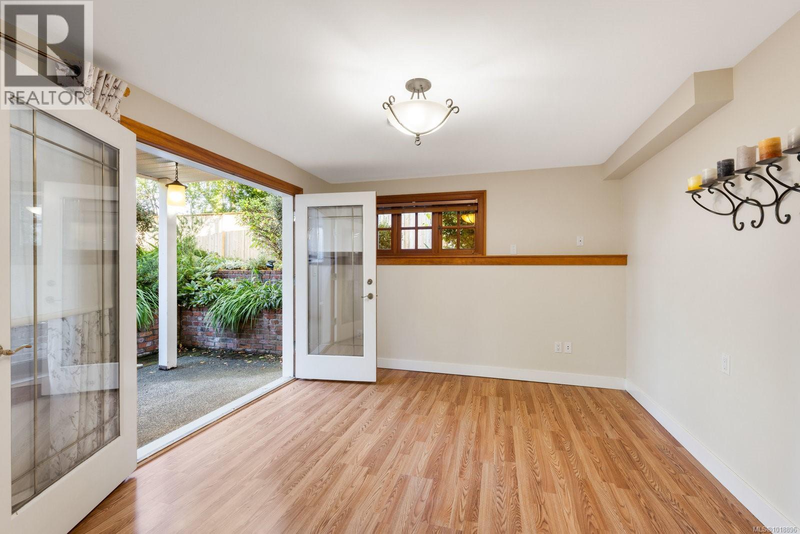 2168 Bartlett Ave, Oak Bay, British Columbia