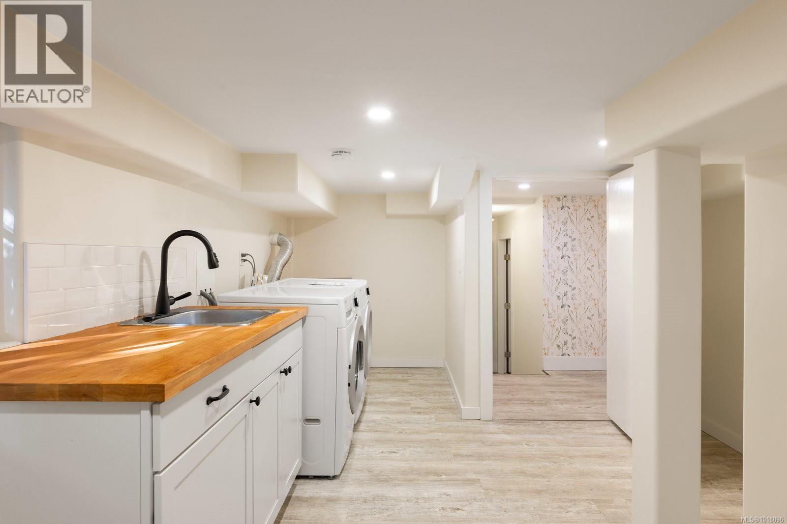 2168 Bartlett Ave, Oak Bay, British Columbia