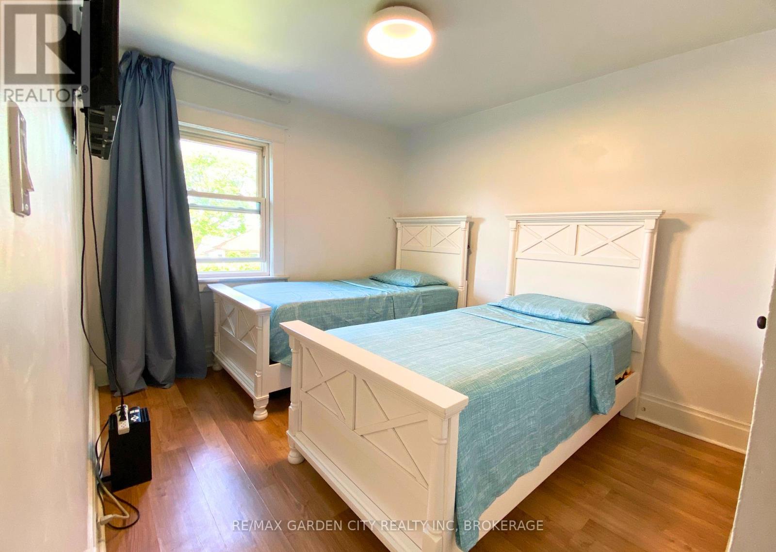 243 Geneva Street, St. Catharines (downtown), Ontario