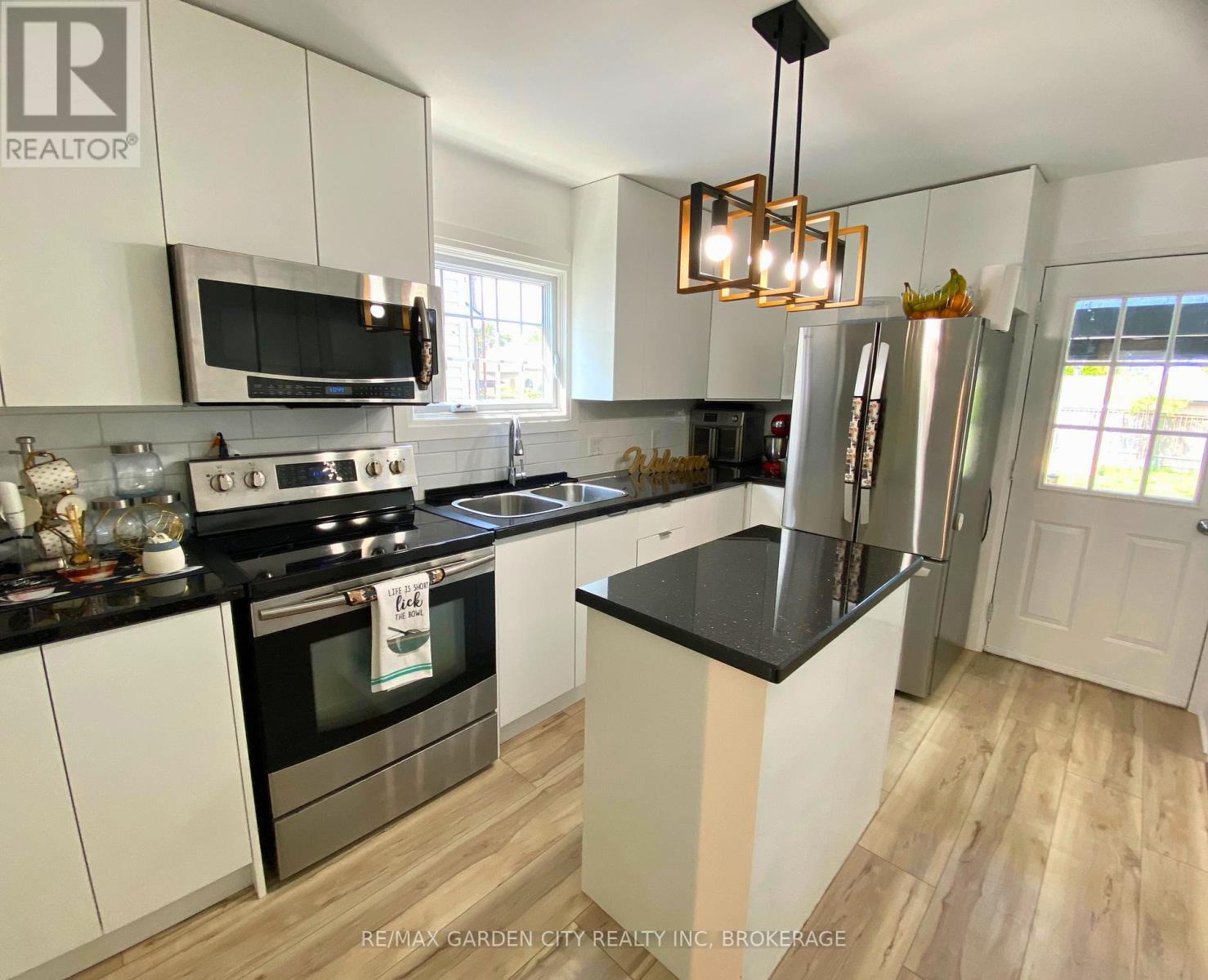 243 Geneva Street, St. Catharines (downtown), Ontario