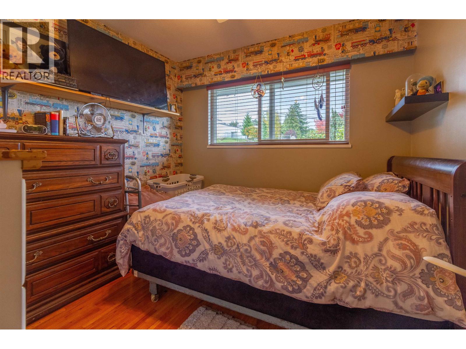 406 Schoolhouse Street, Coquitlam, British Columbia