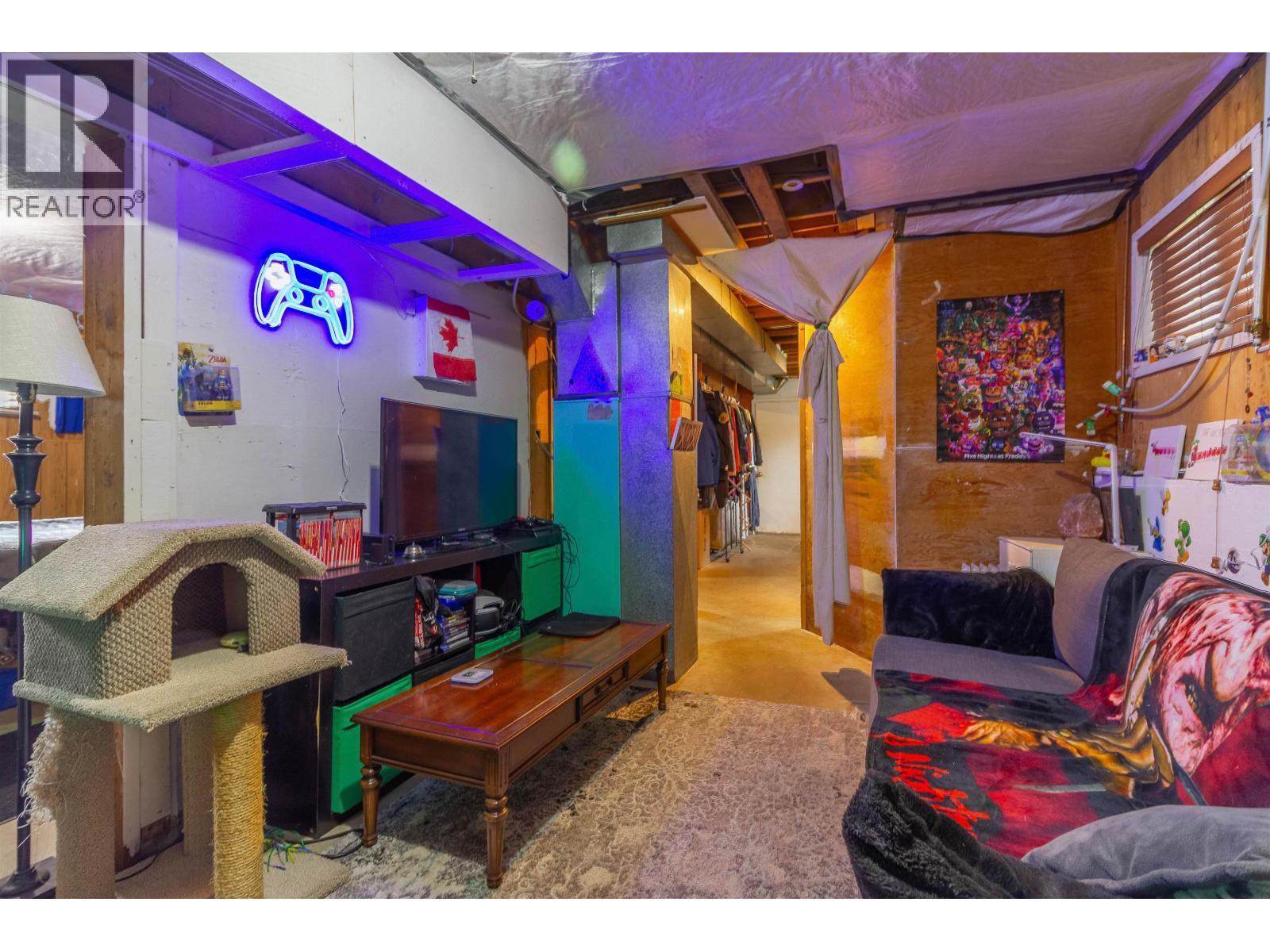 406 Schoolhouse Street, Coquitlam, British Columbia