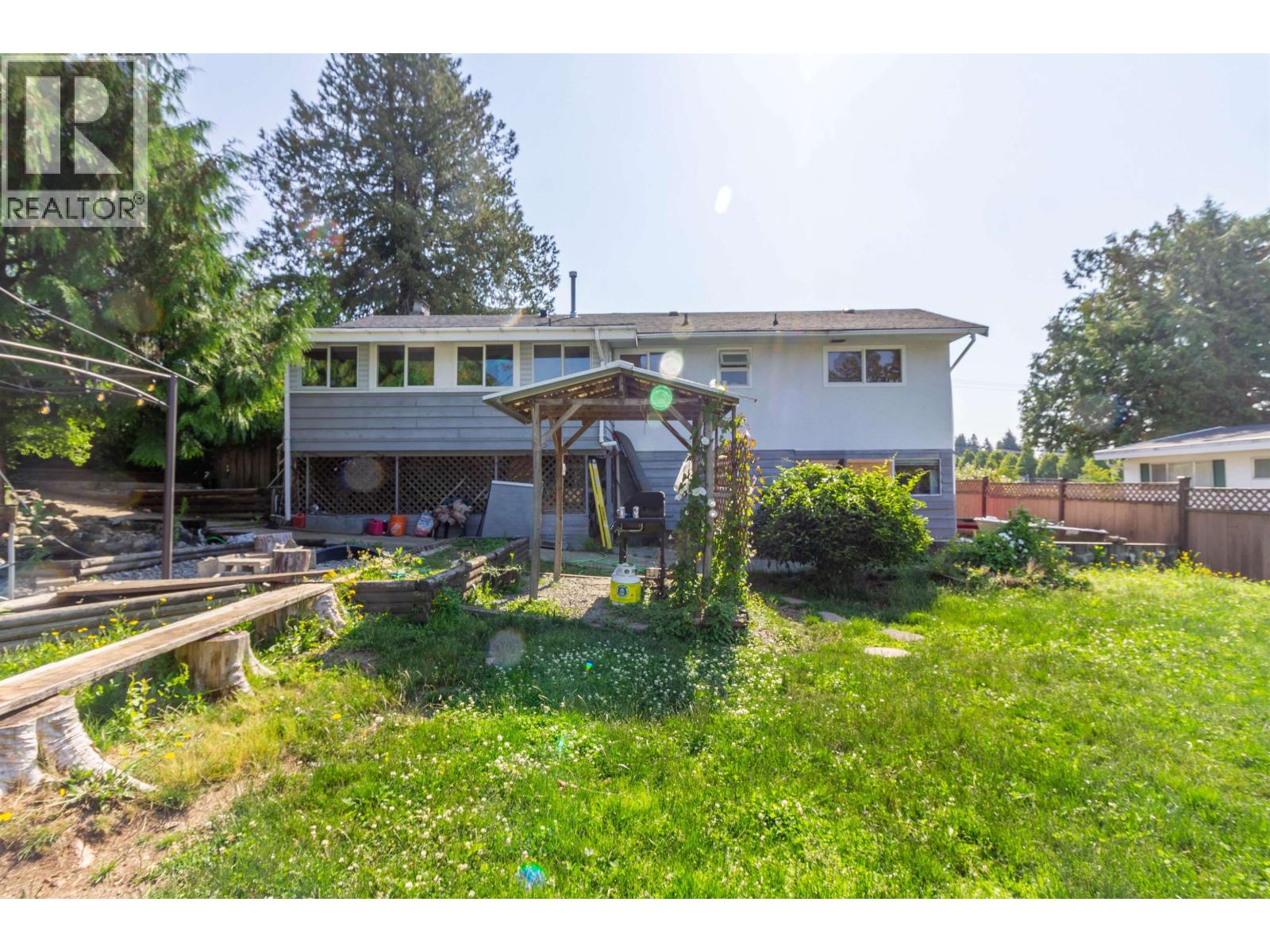 406 Schoolhouse Street, Coquitlam, British Columbia