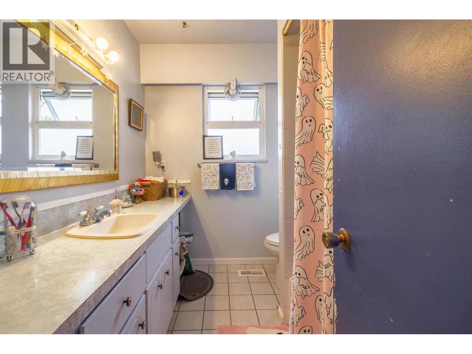 406 Schoolhouse Street, Coquitlam, British Columbia