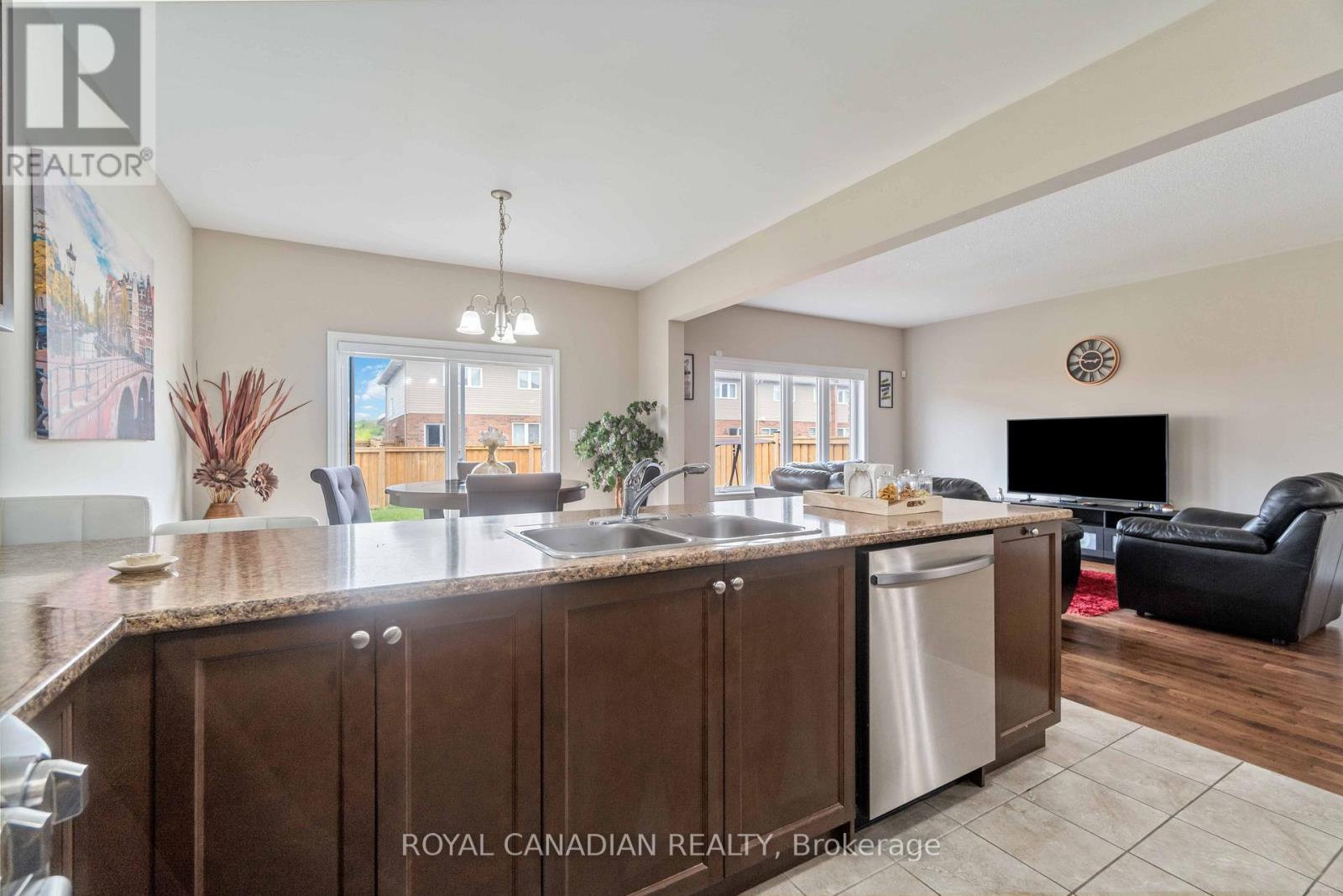 92 Bethune Avenue, Hamilton, Ontario