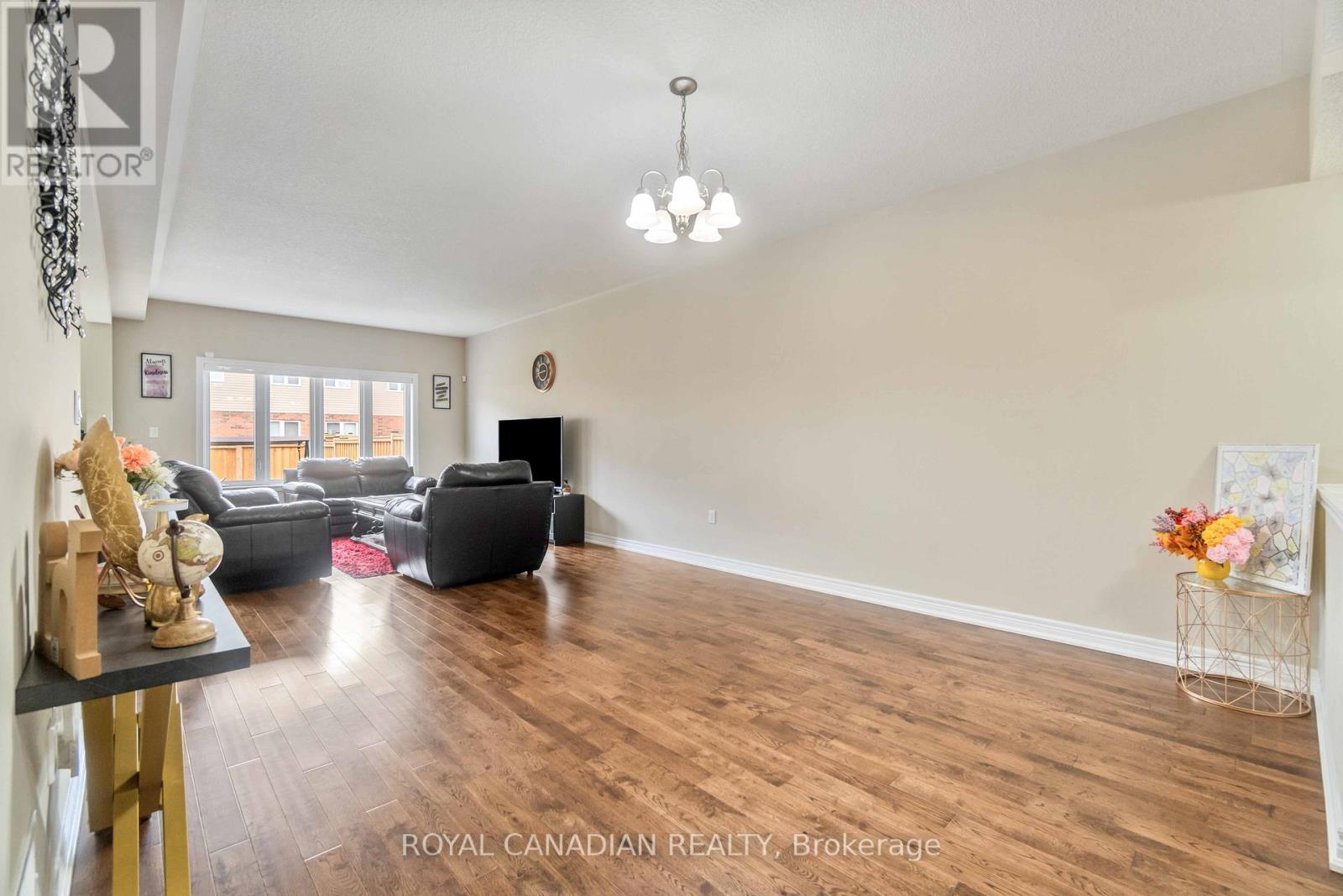 92 Bethune Avenue, Hamilton, Ontario