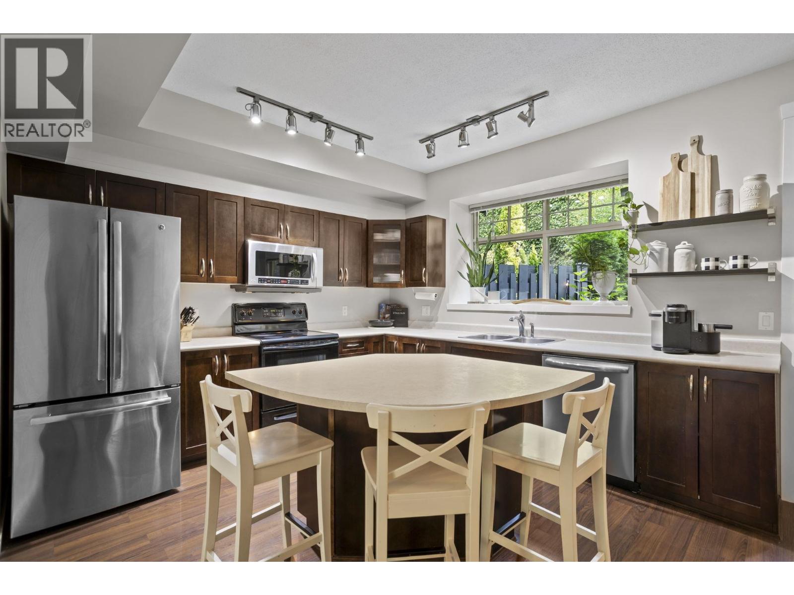 5 55 Hawthorn Drive, Port Moody, British Columbia