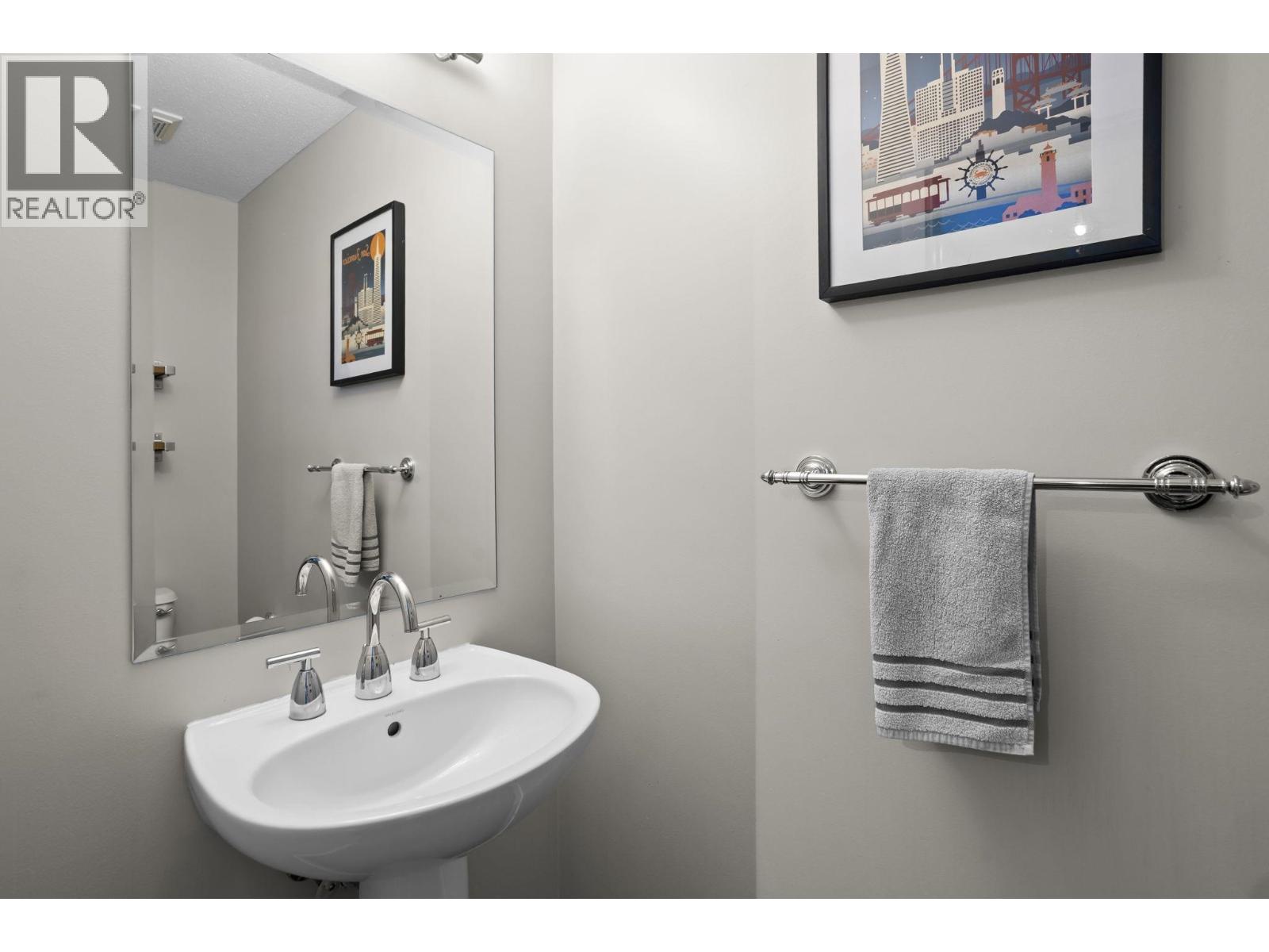 5 55 Hawthorn Drive, Port Moody, British Columbia