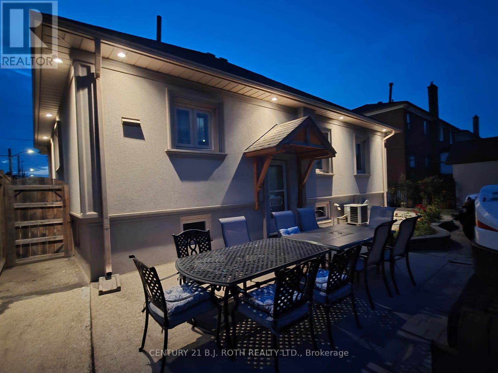 193 Epsom Downs Drive, Toronto (downsview-roding-cfb), Ontario