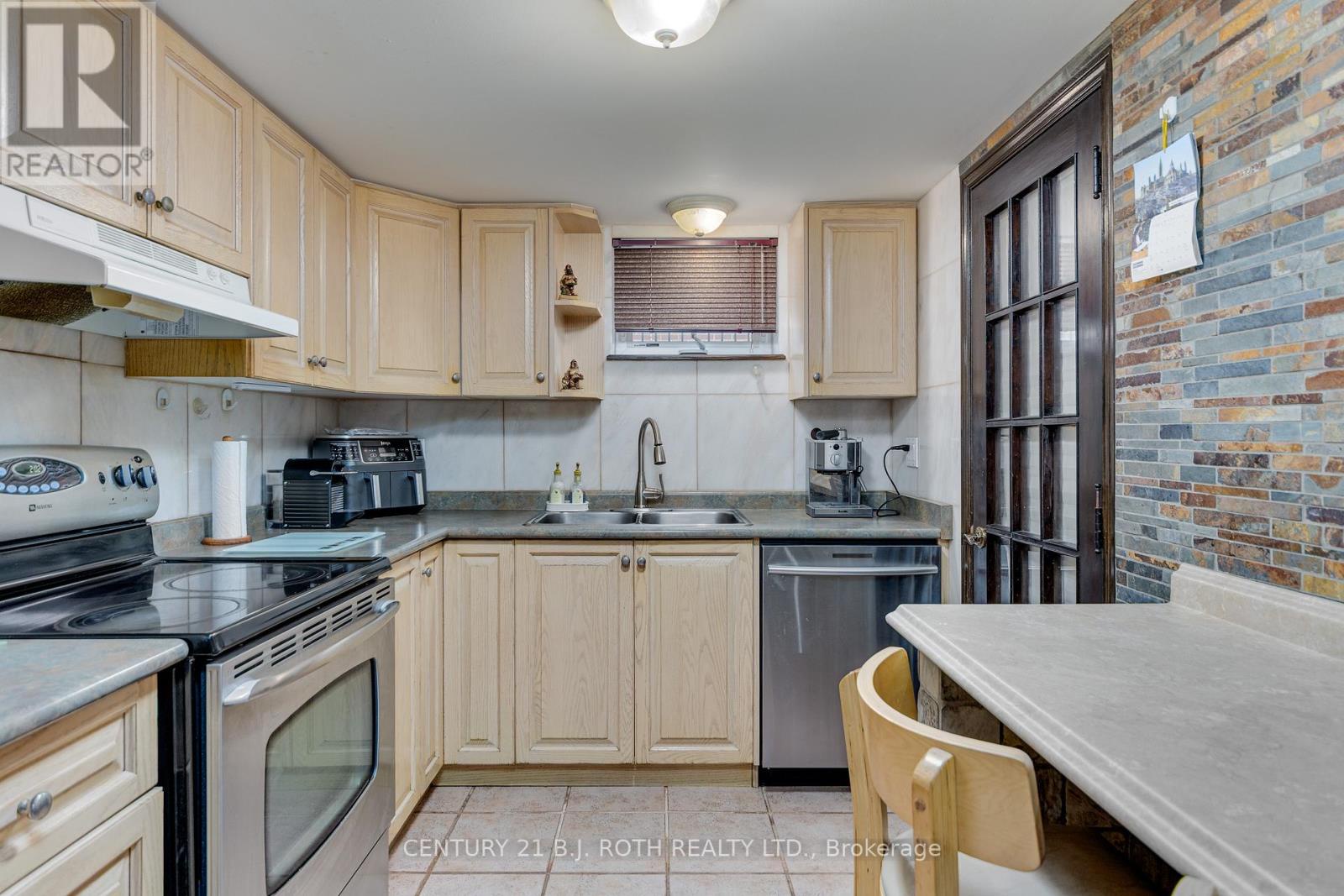 193 Epsom Downs Drive, Toronto (downsview-roding-cfb), Ontario