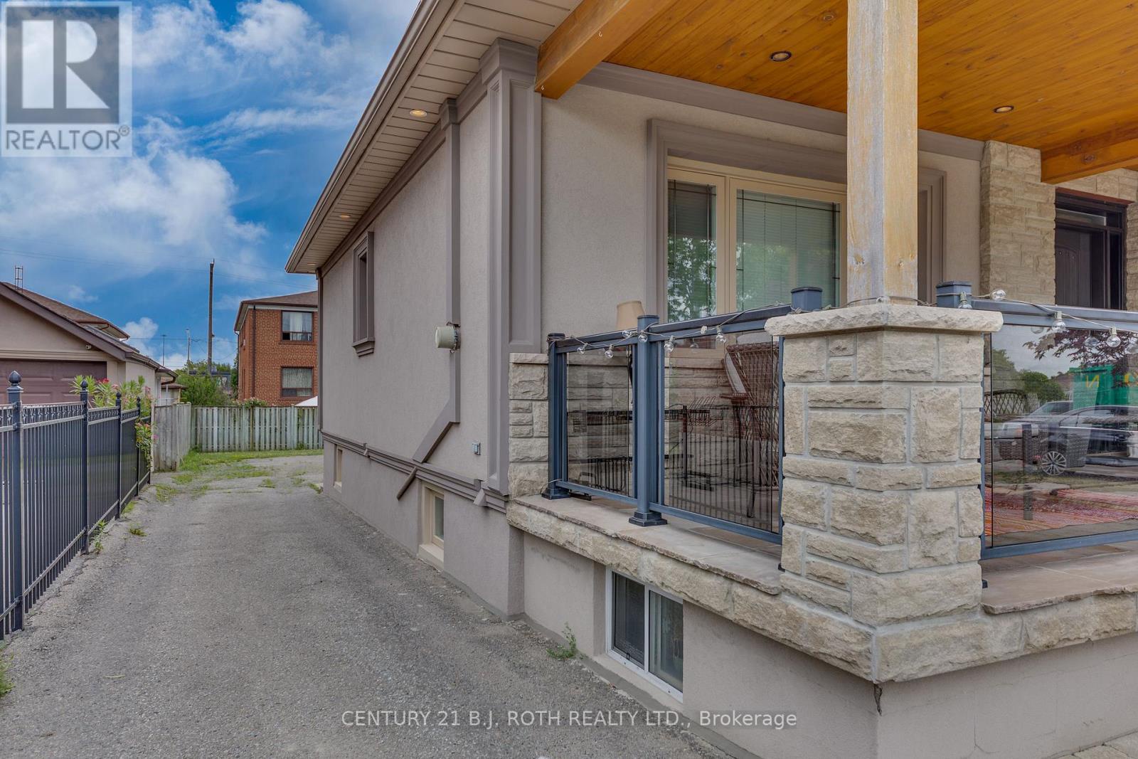 193 Epsom Downs Drive, Toronto (downsview-roding-cfb), Ontario