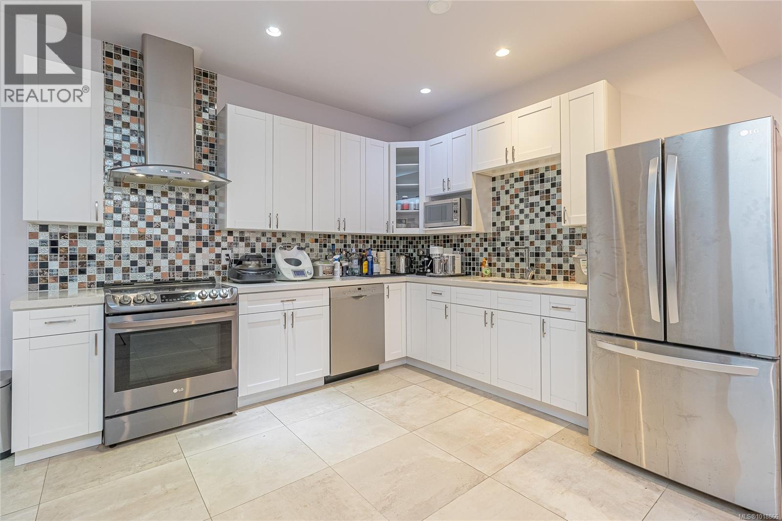 2328 Dunlevy St, Oak Bay, British Columbia