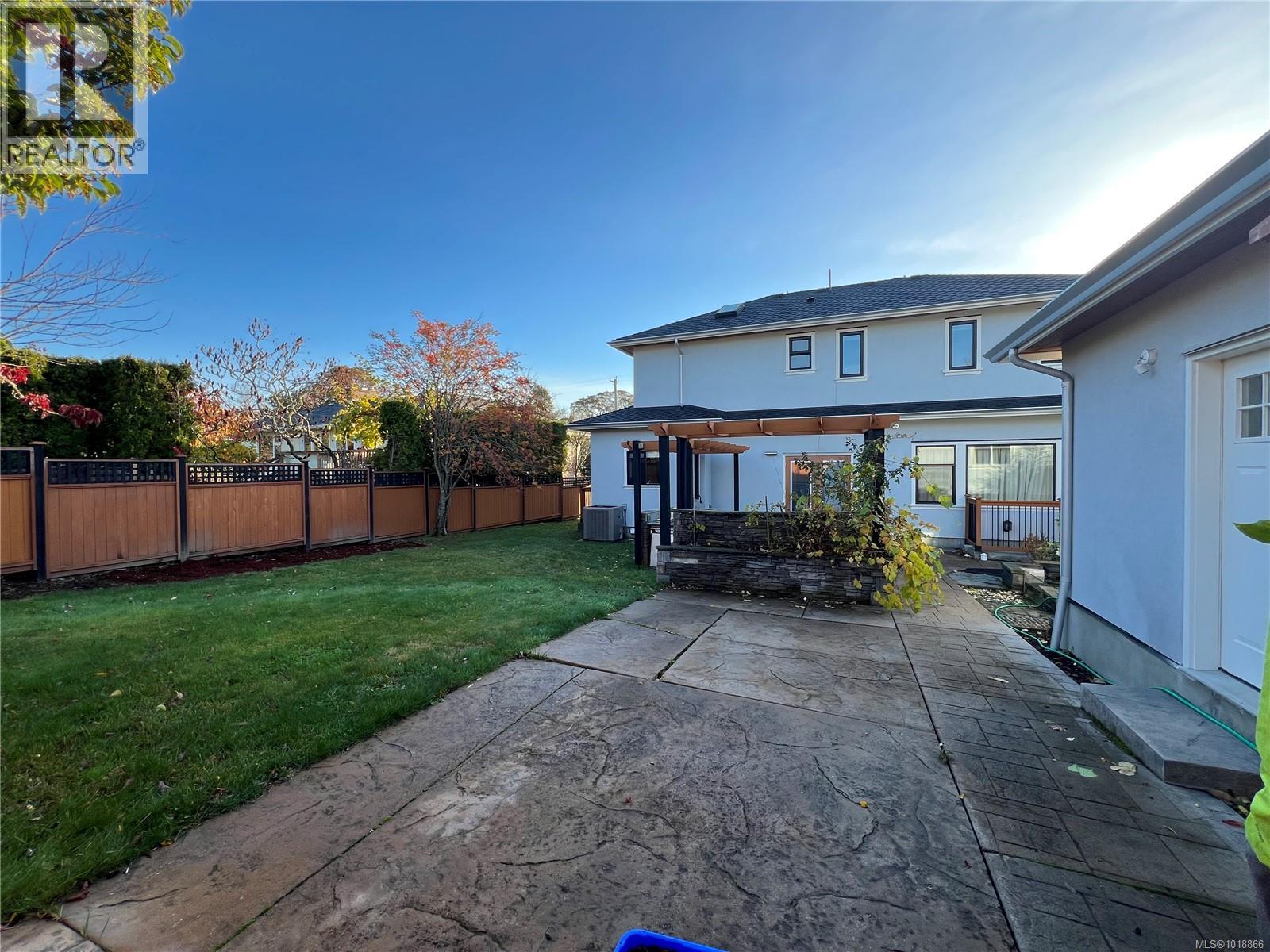 2328 Dunlevy St, Oak Bay, British Columbia