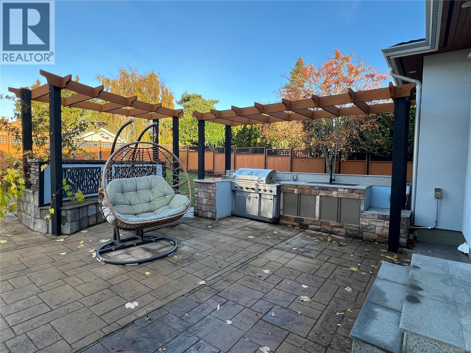 2328 Dunlevy St, Oak Bay, British Columbia