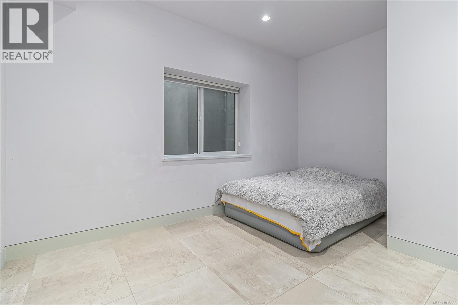 2328 Dunlevy St, Oak Bay, British Columbia